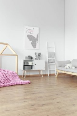 Katta pembe örgülü battaniye
