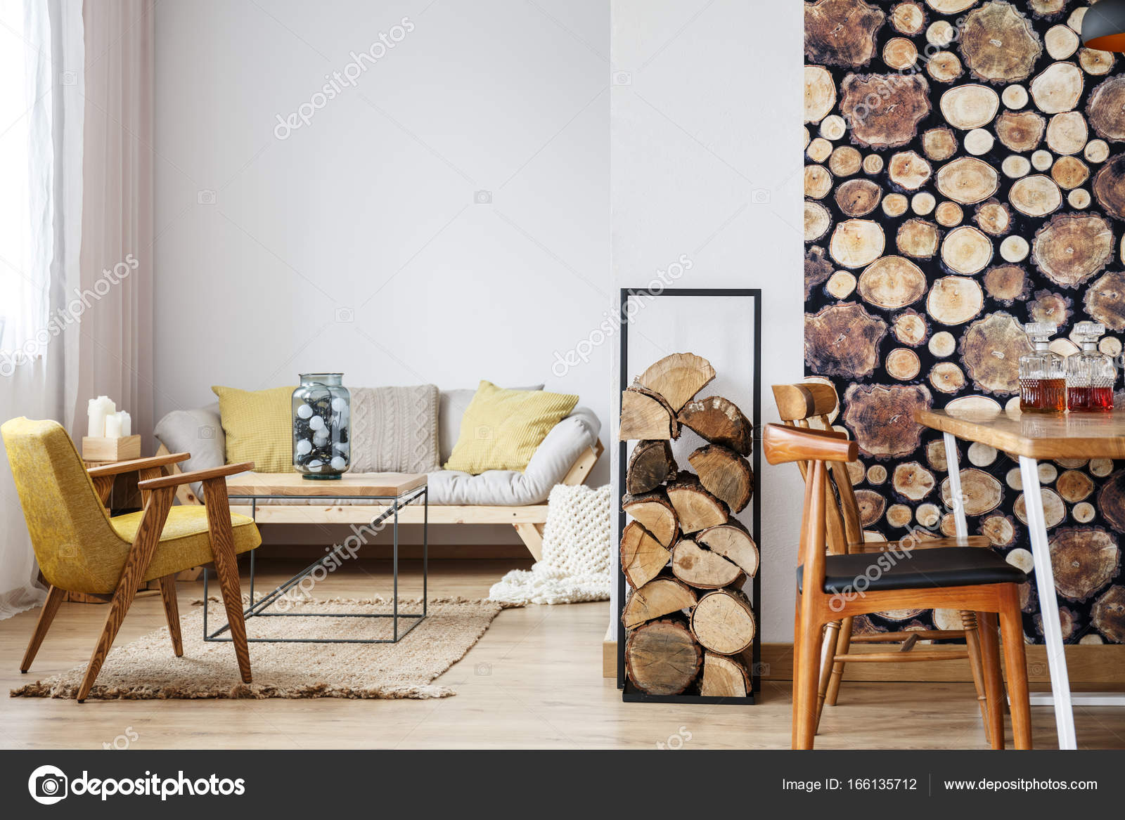 Sofá, la leña y el comedor — Foto de stock © photographee.eu #166135712 Sofá, la leña y el comedor — Foto de stock © photographee.eu #166135712
