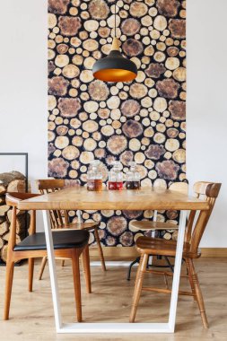 Ahşap tasarım ile yemek odası