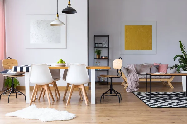 Galeri ile geniş oda