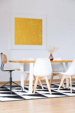 Modern altın yemek odası