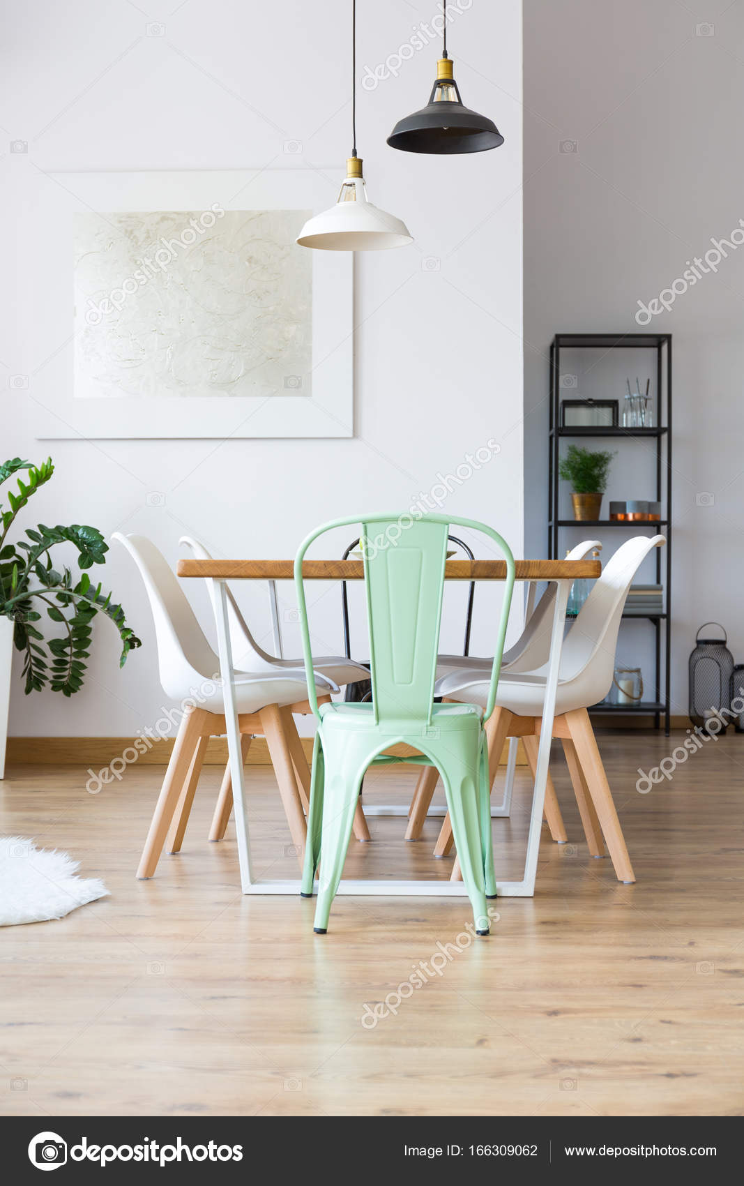 Sala da pranzo creativo con la pittura — Foto Stock © photographee ... Sala da pranzo creativo con la pittura — Foto Stock © photographee ...