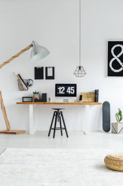 Resepsiyon ile modaya uygun çalışma alanı 