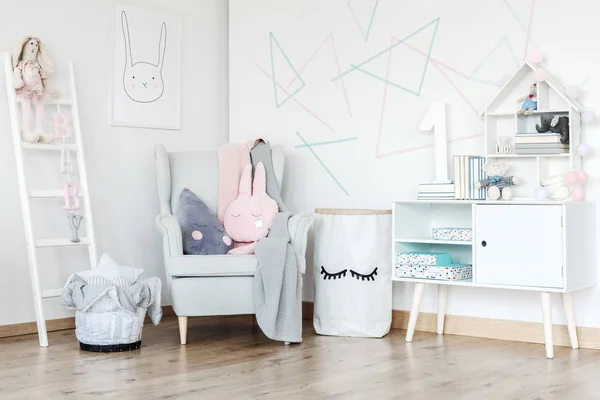 Pastel baby 's room with cupboard — стоковое фото