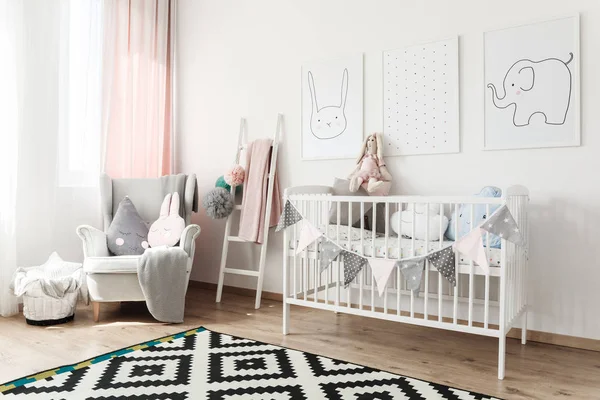Habitación de niño escandinavo con sillón —  Fotos de Stock