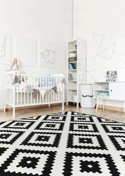 Υπνοδωμάτιο του μωρού σε σκανδιναβικό στυλ — Φωτογραφία Αρχείου