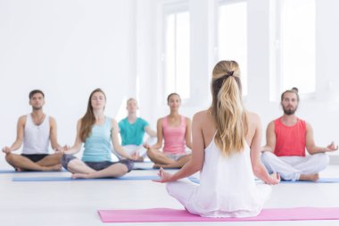 Yoga eğitmeni Studio