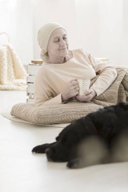 Siyah köpek ile vakit