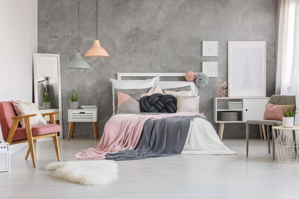 Adorable bedroom with powder pink — Stock Photo, Image