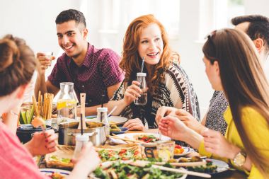 Vegan parti evde kutlama
