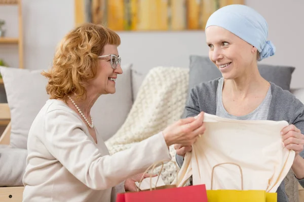 Tümör kurtulan bir hediye alma