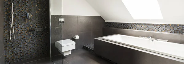 Modernes Badezimmer aus Beton — Stockfoto