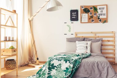 Mantar pano yukarıda kral yatak