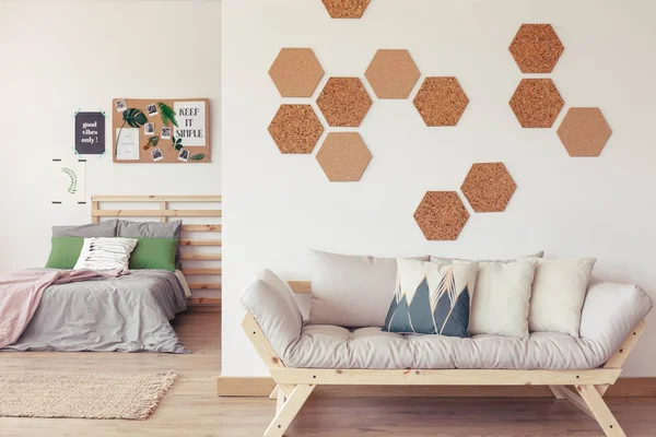 Gri Divan desenli yastık