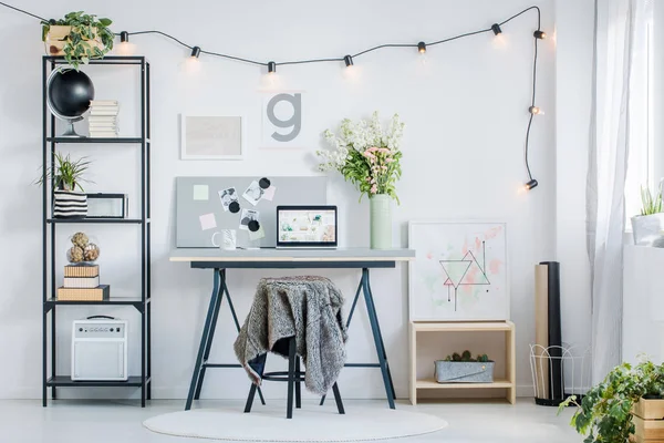 Çalışma alanı ile dolap boyama