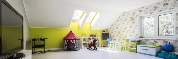 Вдохновляющая детская комната — стоковое фото
