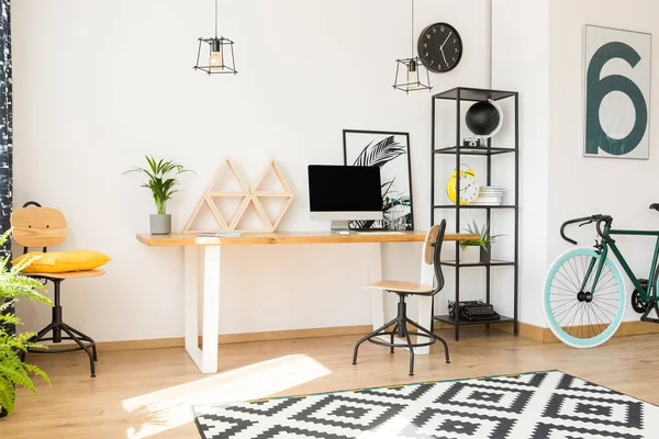 Living room with work zone — Stock Photo, Image