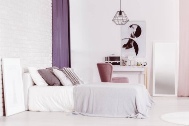 Sihir yatak odası iç aksesuarları ile