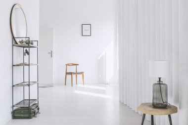 Apartman dairesinde Vintage ahşap sandalye