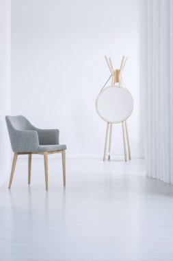 Salon alanı olan tek renkli daire