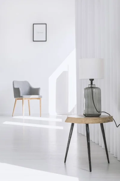 Pokoj s minimalistickým designem interiéru — Stock fotografie