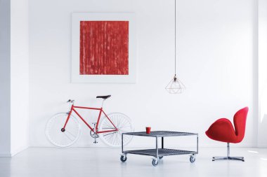 Tekerlekli metal masa