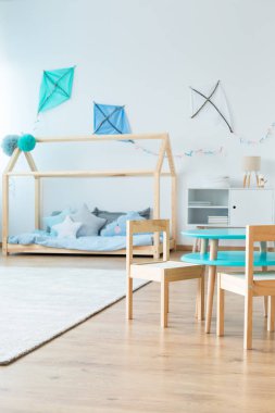 İskandinav tarzı çocuğun yatak odası