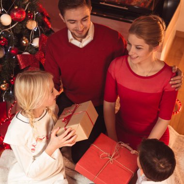 Noel arifesi harcama aile 