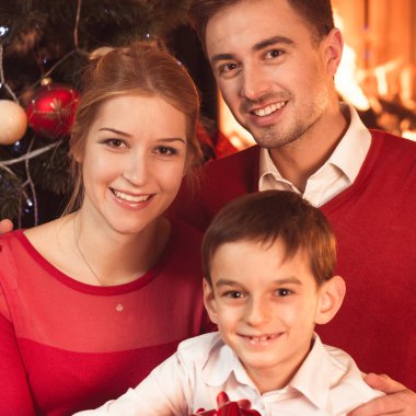 Anne ve çocuk hediye ile