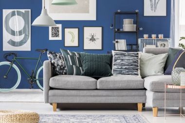 Hipster oturma odası bisiklet ile