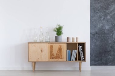 Vintage dolap cam şişe