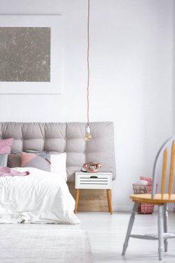 Eski tarz telefon yatak odası