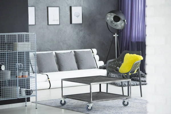 DIY kanapé és fém bútor — Stock Fotó