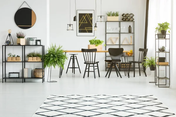 Patterned carpet in the room — Stock Photo, Image