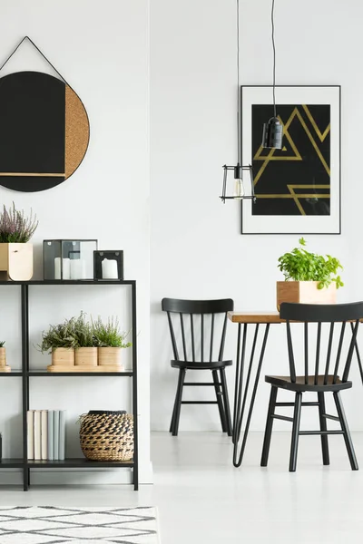 Hairpin table in dining room — Stock Photo, Image