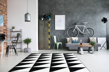 Çalışma alanı ile geniş oturma odası