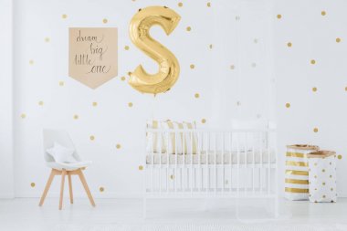 Metin ile el yapımı poster