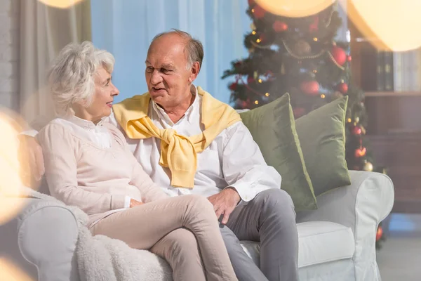 Seniorer under julen — Stockfoto