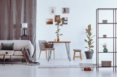 Parlak oturma odası