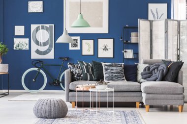 Düz iç köşe kanepe ile