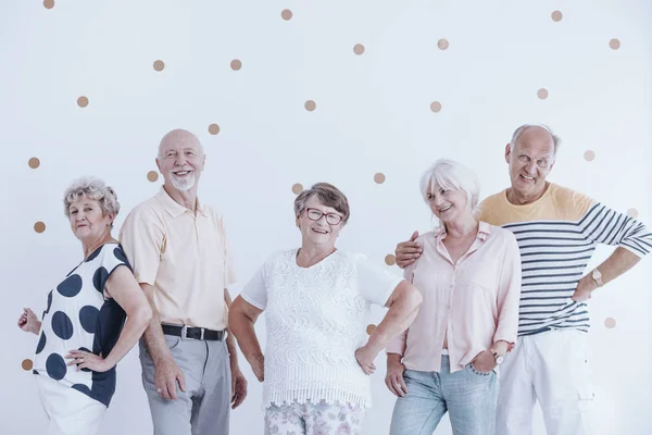 Fashionably dressed senior people — Stock Photo, Image