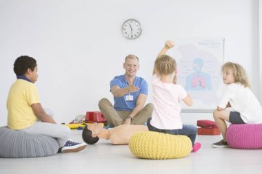 Çocuklar ders sırasında