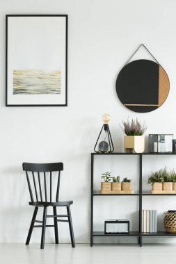 Parlak oda klasik sandalye