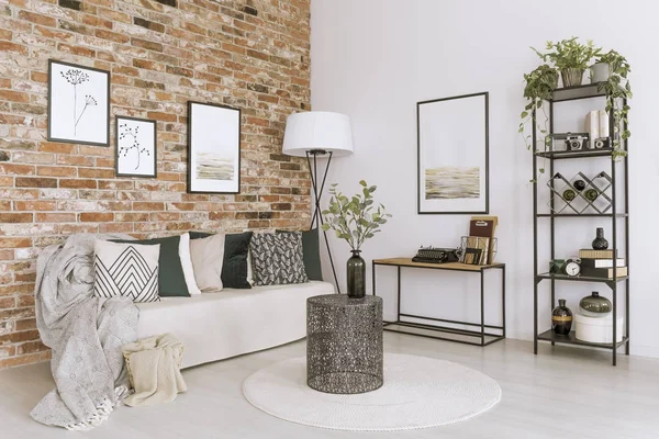 Living room with brick wall — Stock Photo, Image