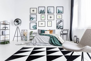 Posterler böcek ve bitkiler