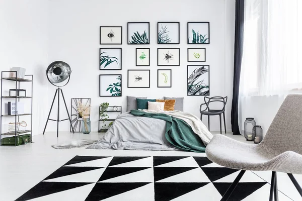 Posterler böcek ve bitkiler