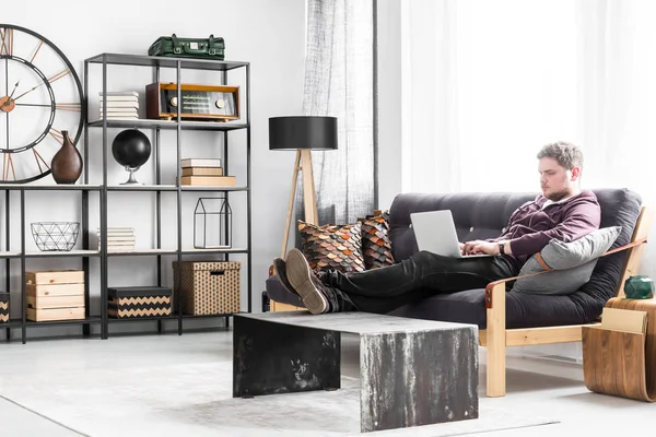 Man in living room — Stock Photo, Image