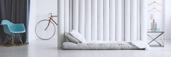 İskandinav yatak odası modern iç — Stok fotoğraf