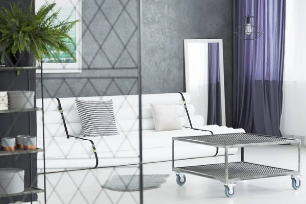 Modern oturma odası tablo ile