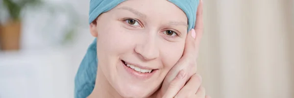 Survivant du cancer jouissant de la vie — Photo